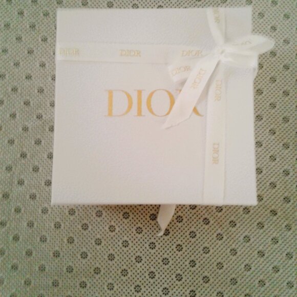 Dior -empty boxes included ribbon and tissue paper , 2 boxes for $20  NEW - Picture 3 of 4